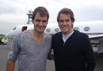 Tweets of the Week: Roger Gives Haas a Lift, Nole Hits the Beach 