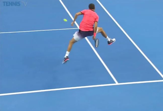 Watch: Dimitrov Befuddles Murray with Flying 'Tweener  