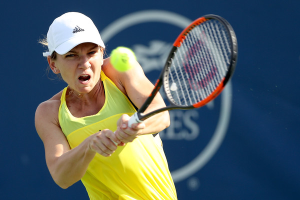 Halep, Konta Ease into Third Round at Cincinnati 