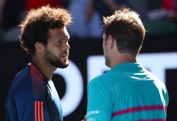 Watch: Wawrinka and Tsonga Jaw at One Another During Changeover 