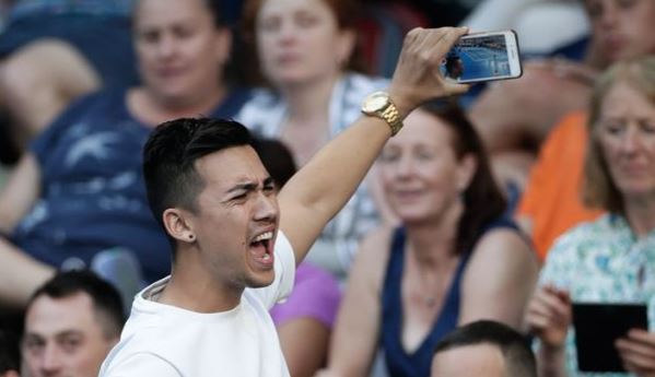 Strange Snapchat Guy Interrupts Kyrgios Match with Sex Noises  