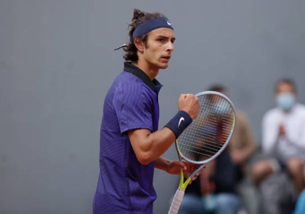 Watch: Musetti Magic! Italian Goes Behind-the-Back Against Musetti at Roland-Garros  