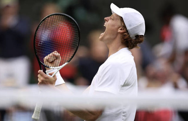 A Frequent Practice Partner of Djokovic, Sinner Takes a Lesson from the Serb on Centre Court  
