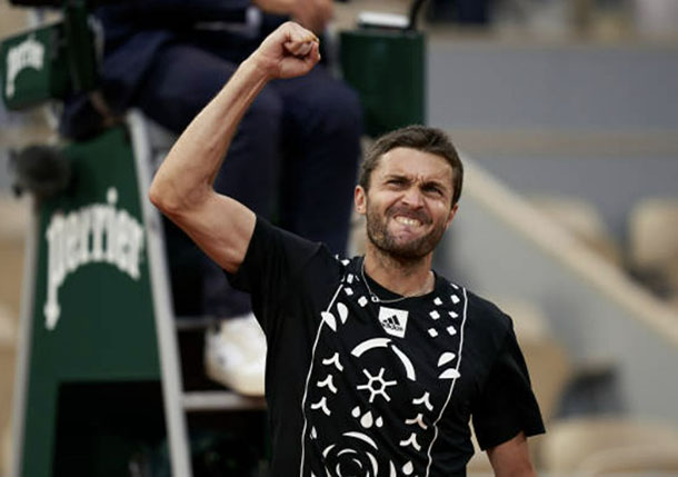 Simon Never Expected to Win in Paris, Now He's Into the Third Round 