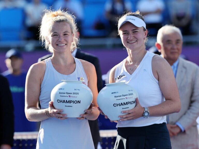 siniakova and krejcikova seoul