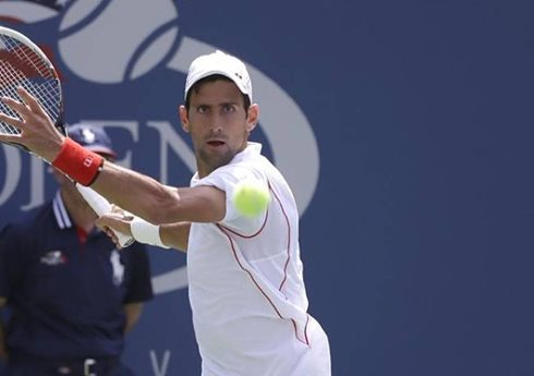 Djokovic Struggles for a Spell, Then Crushes Becker 