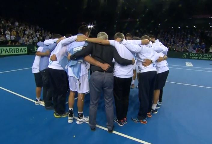 Watch: Leonardo Mayer Sends Argentina to Davis Cup Final  