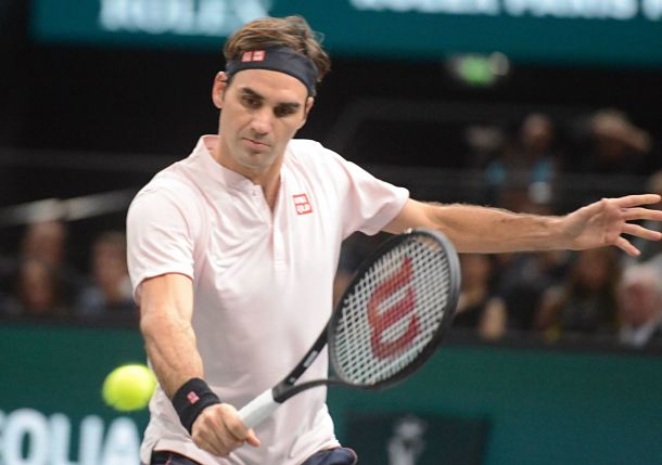 Watch: Two Incredible Backhands from Roger Federer in Paris  