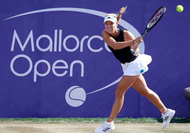 Kerber Dispatches Sharapova in Mallorca 