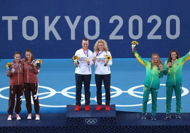 Czech Mates Krejcikova, Siniakova Claim Olympic Women's Doubles Gold 