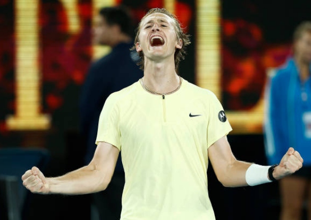Confident Korda Knocks Medvedev Out of Australian Open 