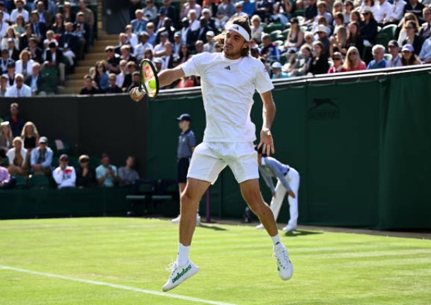 Tsitsipas Survives Thiem in Five Set Wimbledon Thriller 