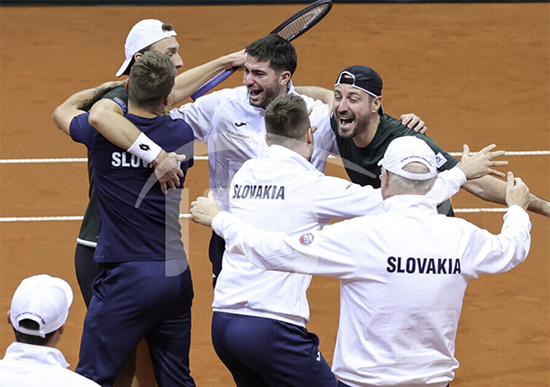 Photo of Slovensko porazilo Srbsko vo svojej prvej ceste do kvalifikácie Davisovho pohára