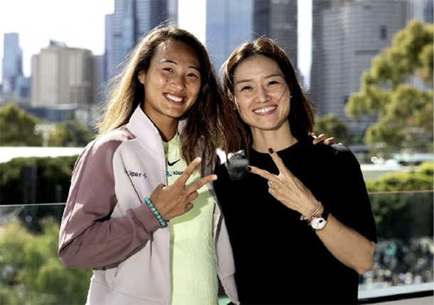 When Zheng Qinwen Met Li Na - Chinese Stars Finally Meet in Person at Aussie Open  
