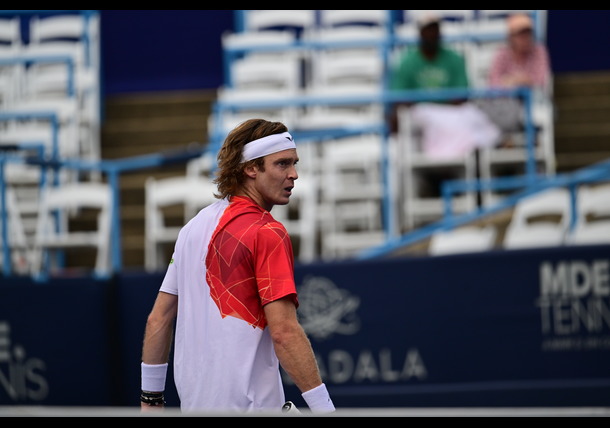 Rublev and Raducanu Advance in DC After Rain Delays 