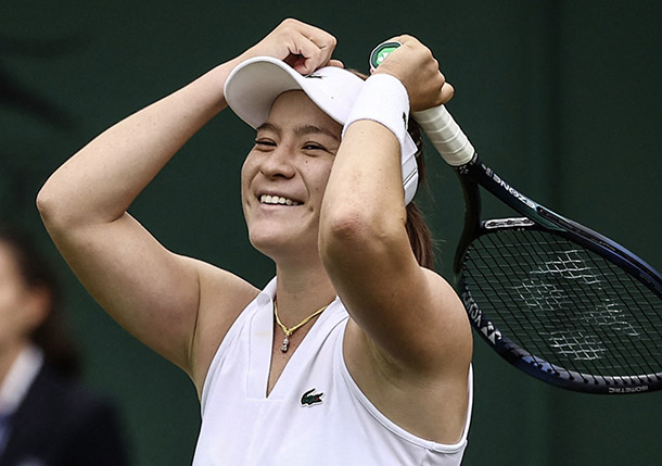 Rusing Lulu Sun, Ranked 123, Stuns Raducanu to Reach Wimbledon Quarterfinals 