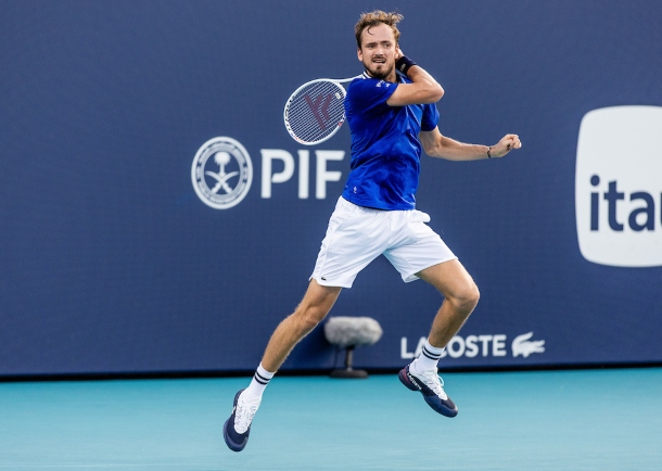 Medvedev Marches Into Miami Quarterfinals with 350th Win 