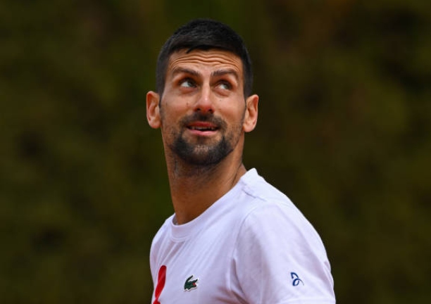 Heads Up: Djokovic Responds to Near Bottle Beaning 