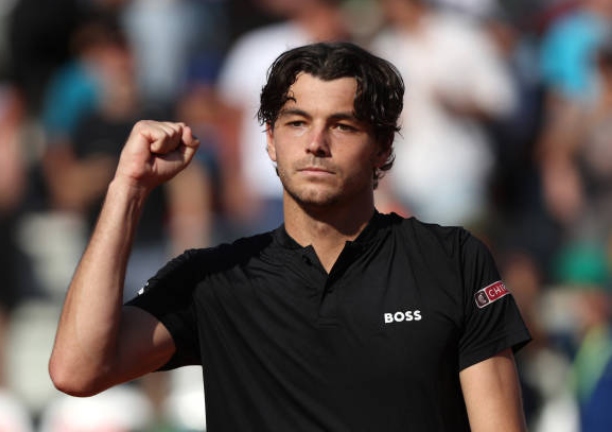Red Rebrand: Fritz Fights off Dimitrov for First Rome Quarterfinal 