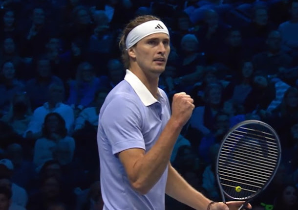 Zverev Rides Hot Hand Past Ruud at ATP Finals 