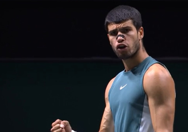 Alcaraz Magic in Rotterdam: Spaniard Reaches Quarterfinals 