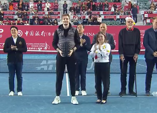 bublik wins hong kong