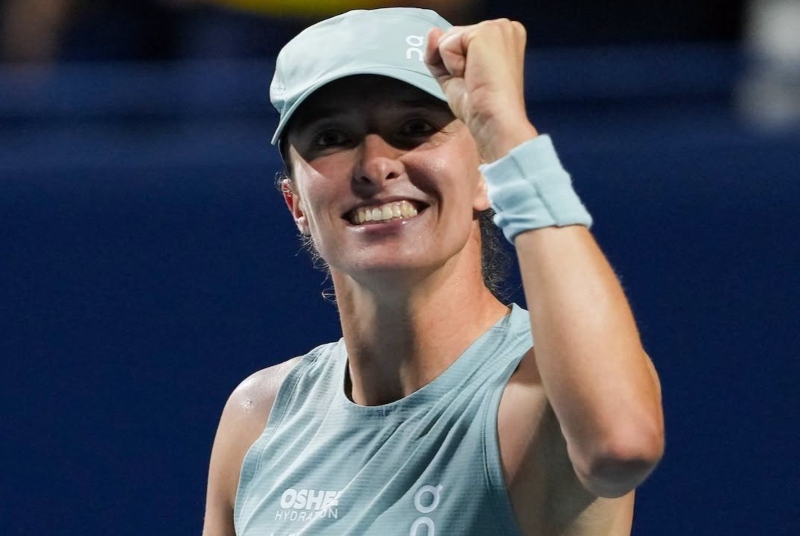 Imposing Swiatek Sweeps Rybakina for 26th Title in Toronto