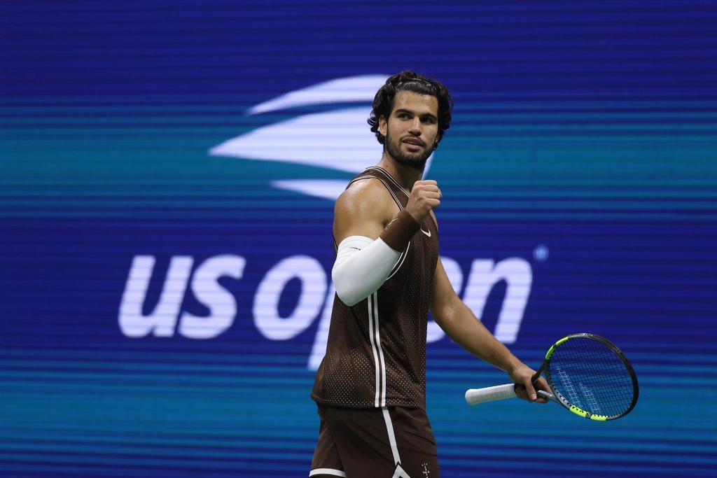 Alcaraz Fires Into US Open Fourth Round vs. Paul