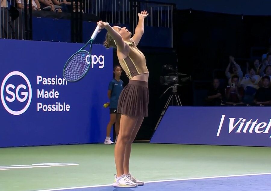 World No.180 Prozorova Stuns Eala in Singapore