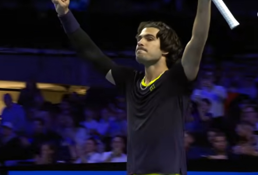 Flawless in 500s, Alcaraz Sets Up Vienna Semifinal Showdown vs. Medvedev