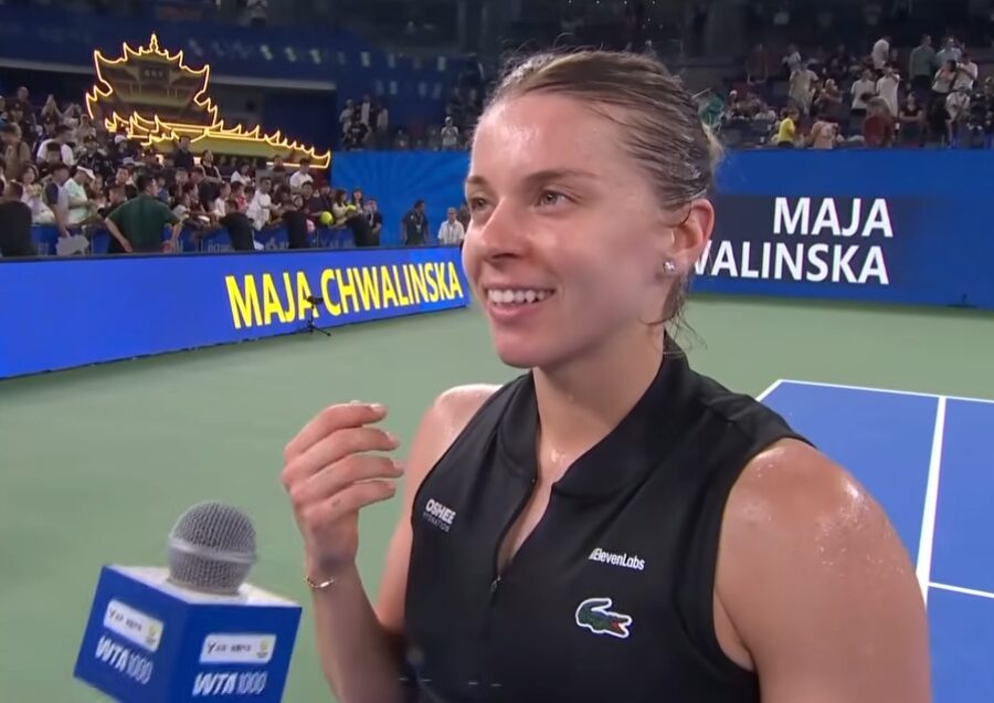 Pole Vault: Chwalinska Stuns Swiatek for Maiden WTA 1000 Final in Wuhan