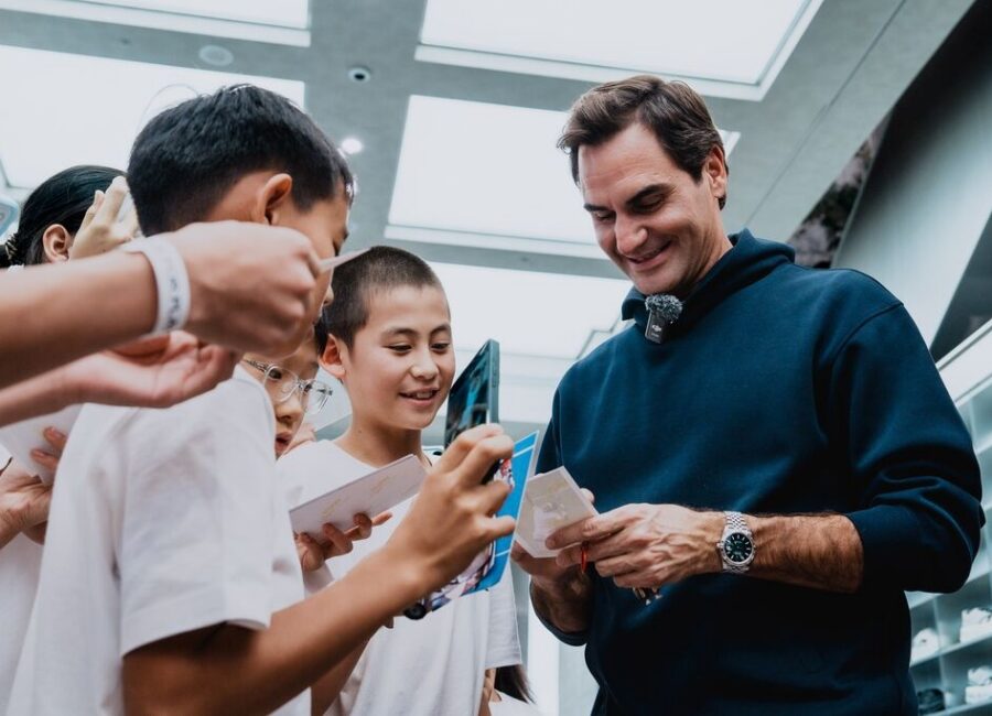Federer Plays on Floating Court in Shenzhen